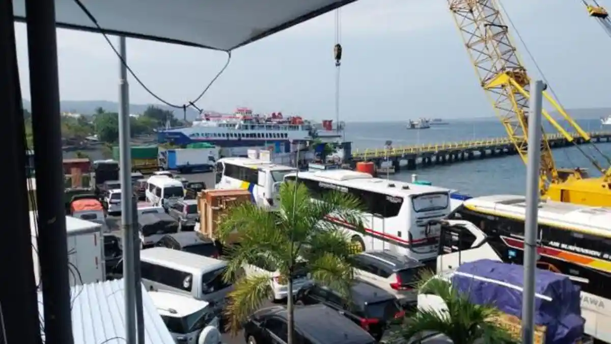 Istri Warga Meninggal di Tengah Macet Ketapang Banyuwangi, DPR Soroti Solusi Bongkar Muat