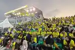 Suporter-Padati-Stadion-Sumpah-Pemuda.jpg