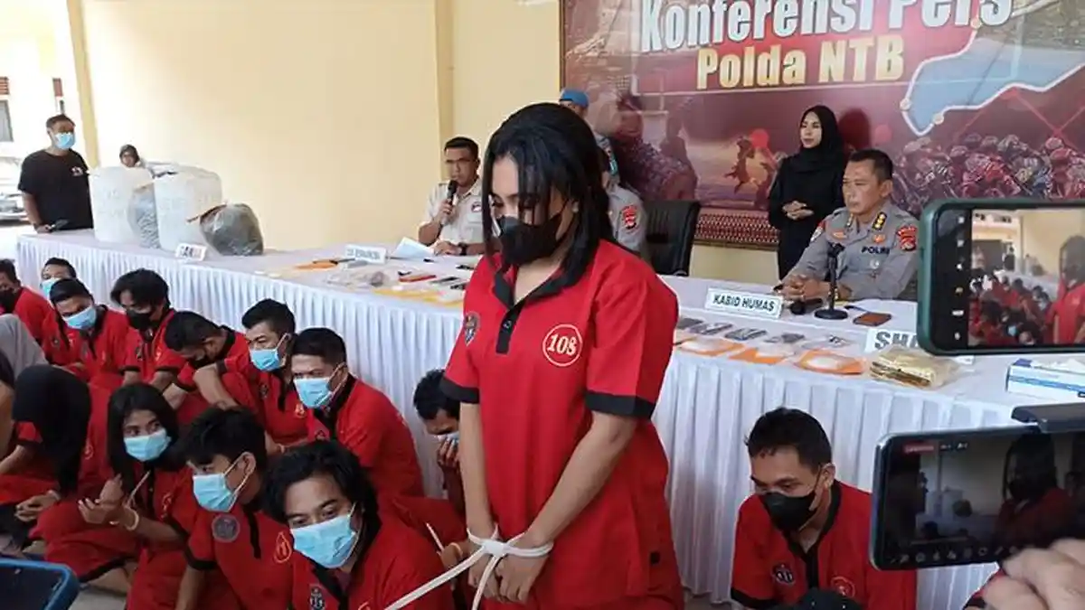 Pengedar Simpan Sabu 1,1 Kilogram Dalam Bungkus Teh Cina Saat Transaksi di WSBK Mandalika