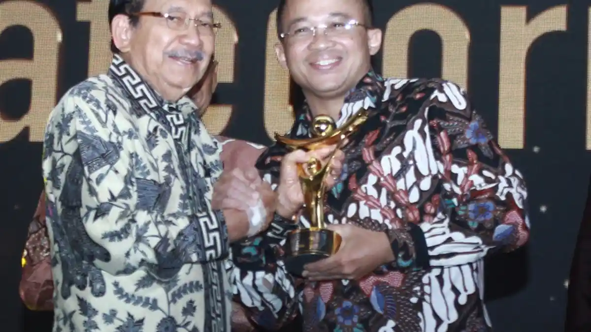 Kinerja Korporasi Pelindo 1 Terbaik, Terima Penghargaan Ini