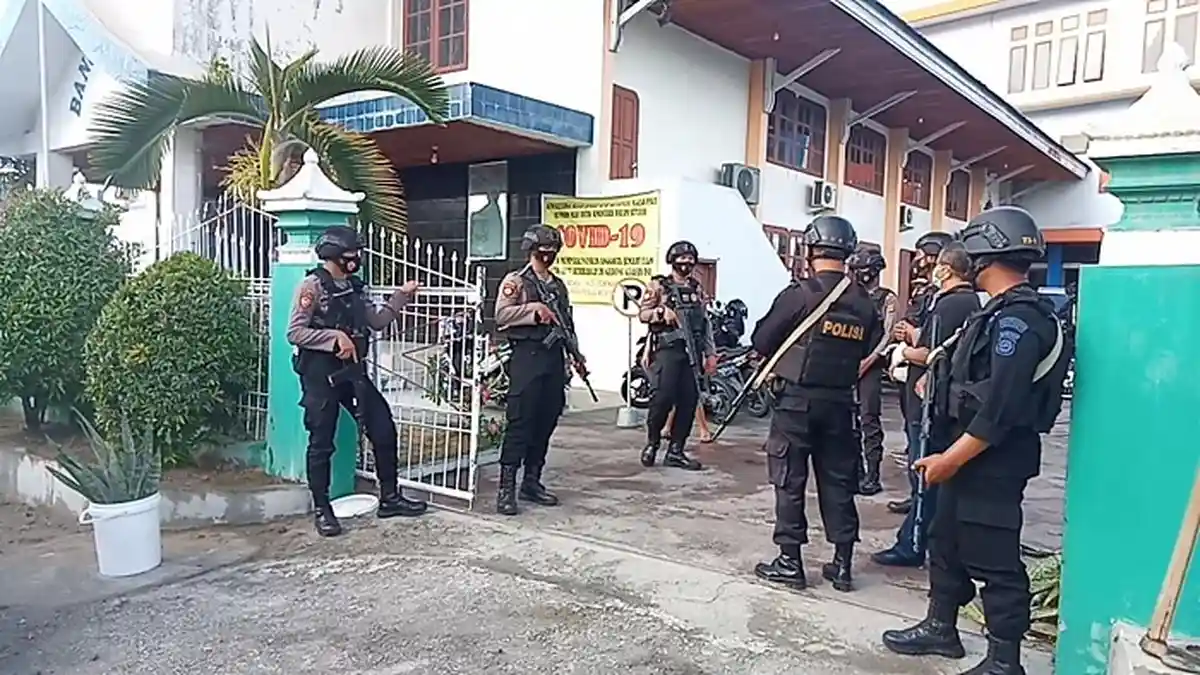 Telegram yang Larang Media Tampilkan Arogansi Polisi Tuai Polemik,Kapolri Cabut Telegram Selasa Sore