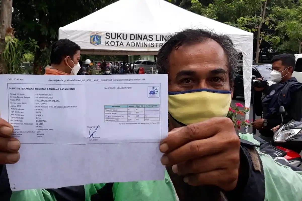 Antre 1 Jam, Warga Keluhkan Minimnya Lokasi Uji Emisi di Jakarta