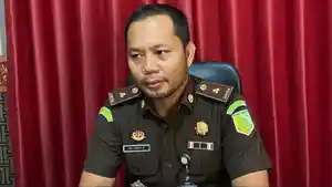 20251221-Kasi-Datun-Kejari-HSU-Kalsel-Tri-Taruna-Fariani-kabur.jpg