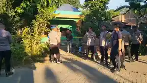 olah-tkp-pembunuhan-di-bajeng2.jpg