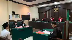 SIDANG-Fahril-Maulid-Al-Hilal-saat-jalani-sidang-di-Pengadilan-Negeri-Jember.jpg