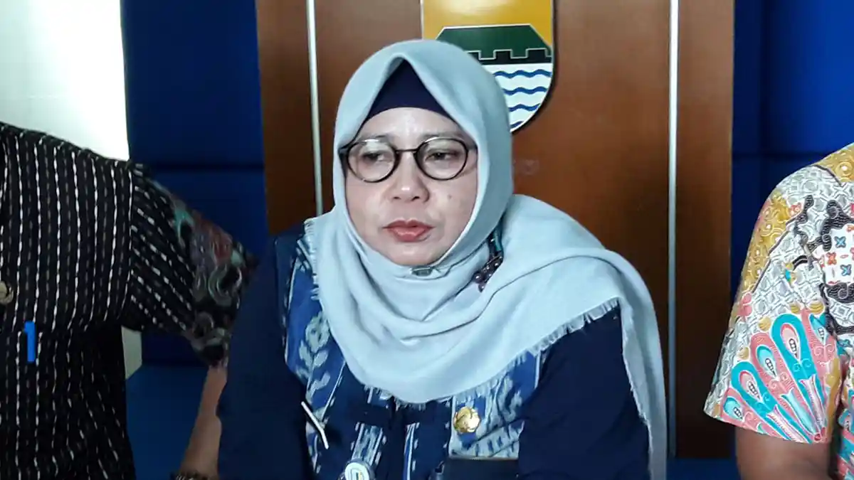 Kepala Dinas di Bandung Ini Sarankan Para PNS Melakukan Stretching Setiap Pukul 10.00 dan 14.00