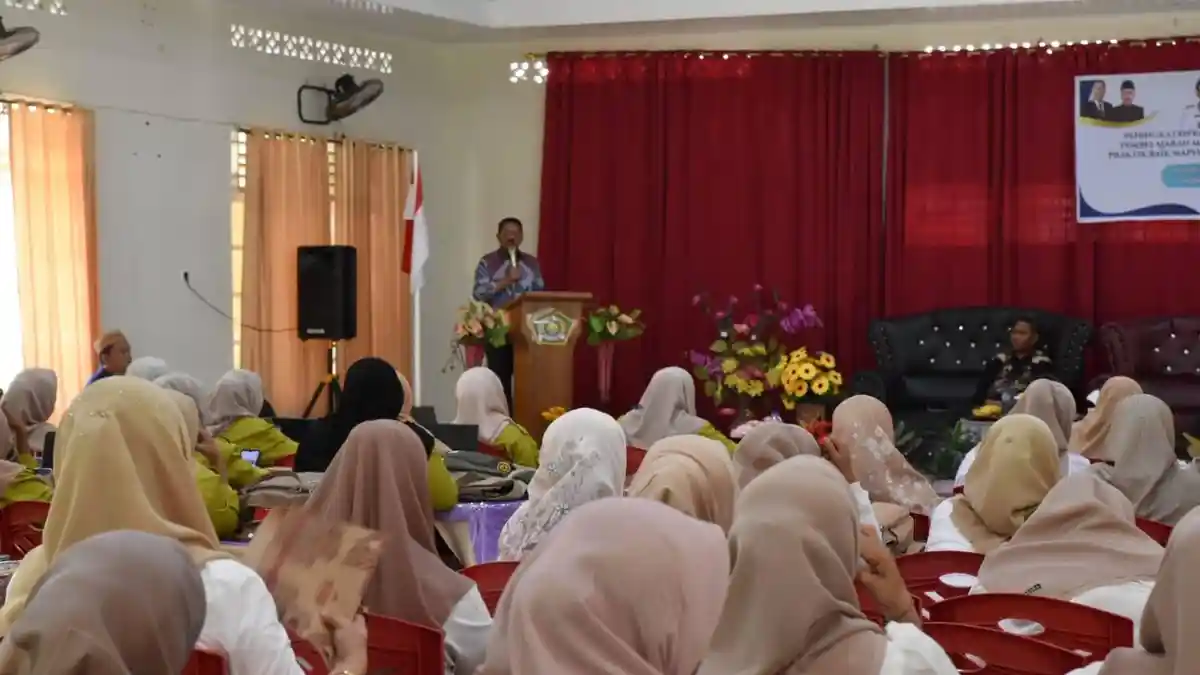 Bupati Boalemo Rum Pagau Buka Workshop Peningkatan Kompetensi Guru