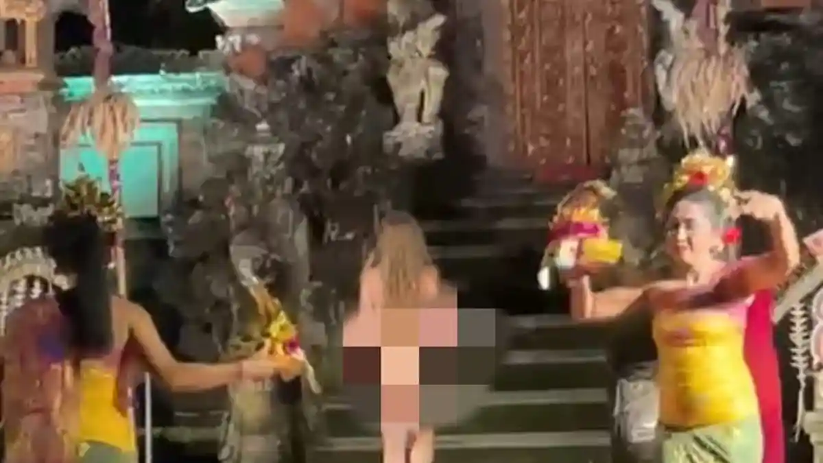 Viral Video Bule Wanita Telanjang Tiba-tiba Naik ke Atas Panggung Pentas Tari di Bali
