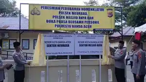 meresmikan-Polsek-Meuraxa-dan-Masjid-Raya-usai-perubahan-nomenklatur.jpg