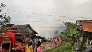 Kebakaran-di-Jalan-Biak-Sampit-Kotim.jpg