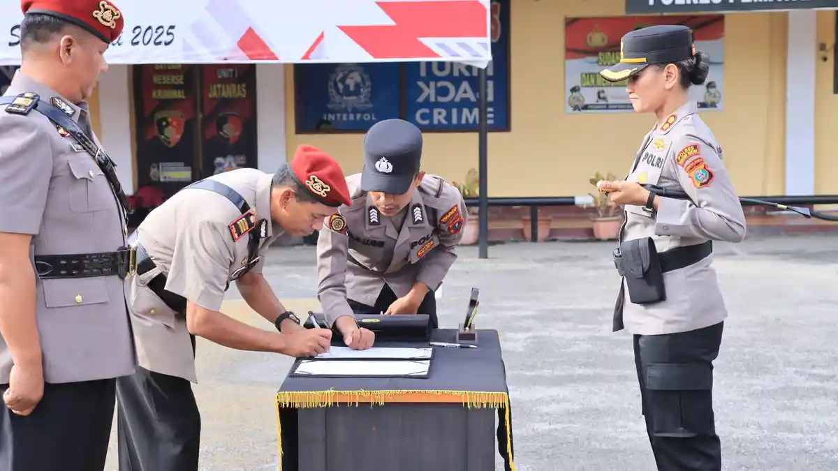 Kapolres Pematangsiantar Pimpin Sertijab Kabag, Dua Kasat, dan Kapolsek Siantar Barat