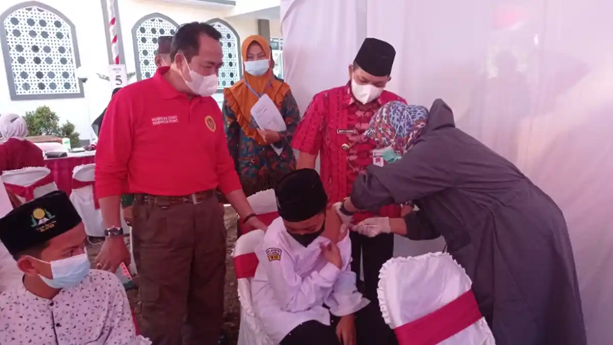 Pemkab Semarang dan BIN Vaksinasi Pelajar