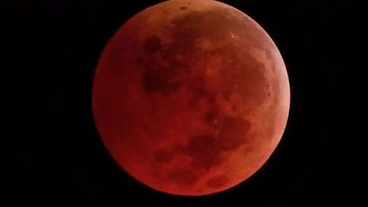 Alasan Kenapa Gerhana Bulan Total Berwarna Merah, Ada Peran Penting Awan di Atmosfer Bumi