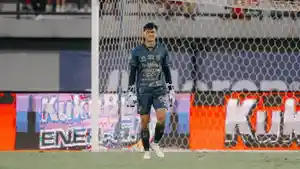 Penjaga-gawang-Bali-United-Fitrul-Dwi-Rustapa.jpg
