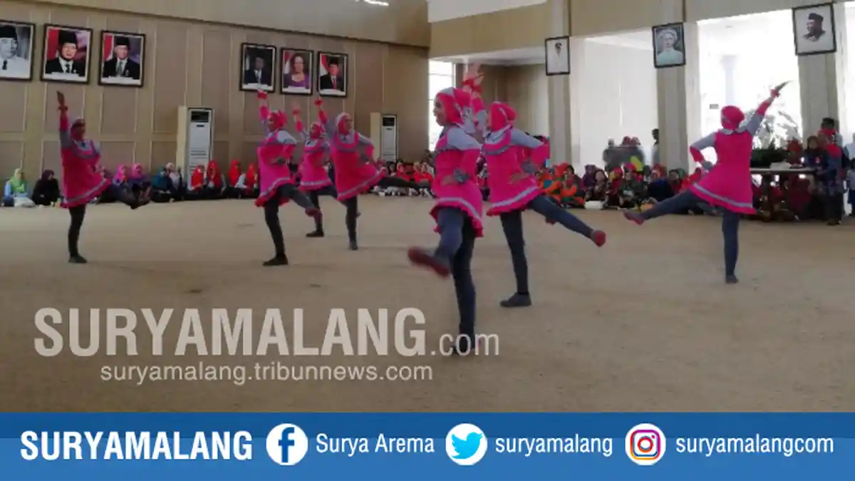 Guru Paud Kota Batu Berlomba Senam Gembira