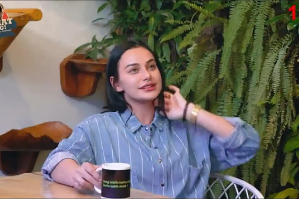 Blak-blakan Nora Alexandra Ungkap Kisah Pertemuan Jerinx Dimulai Dari Foto dan Kirim DM di Instagram