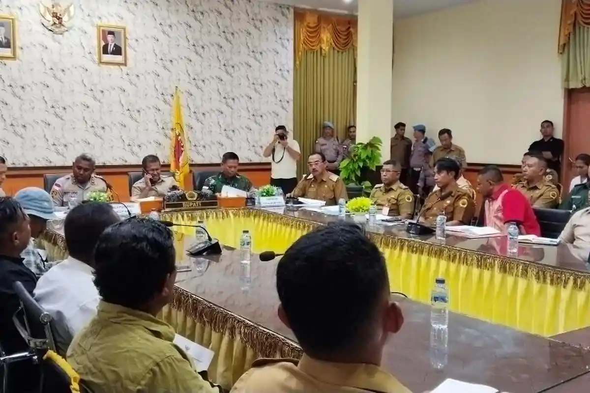 Audiens Dengan Warga Eks Tim-Tim, Bupati Kupang Tegaskan Perjuangkan Status Hak Tanah 