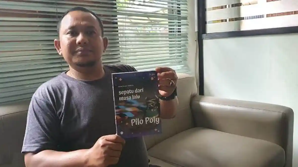 Penyair Pidie Jaya, Pilo Poly Terbitkan Kumpulan Cerpen Sepatu dari Masa Lalu