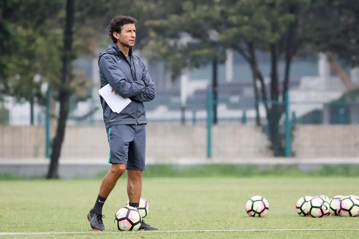 Tantang Malaysia di Anniversary Cup, Menpora Ingatkan Luis Milla Akan Hal Ini