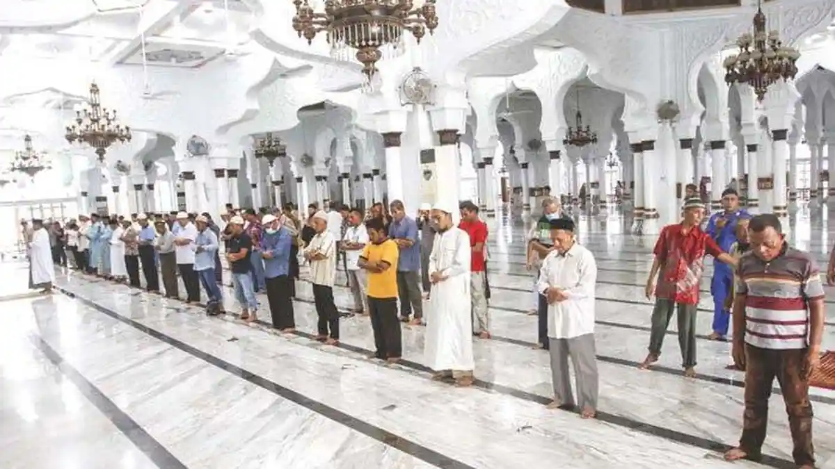 Shalat Tahajud Dikerjakan Minimal 2 Rakaat, Ini Waktu Terbaik Melaksanakannya