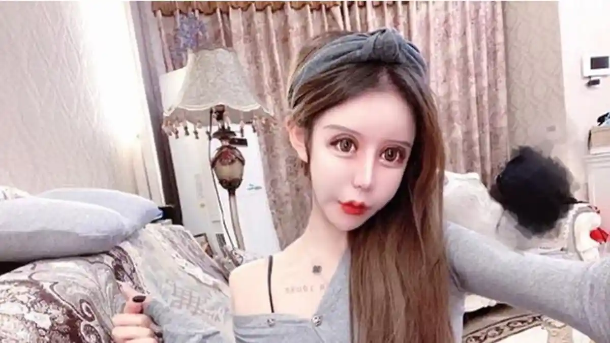 KISAH Seorang Gadis Operasi Plastik Lebih 60 Kali, Wajah Asli Jadi Sorotan, Dijuluki Boneka Hidup!