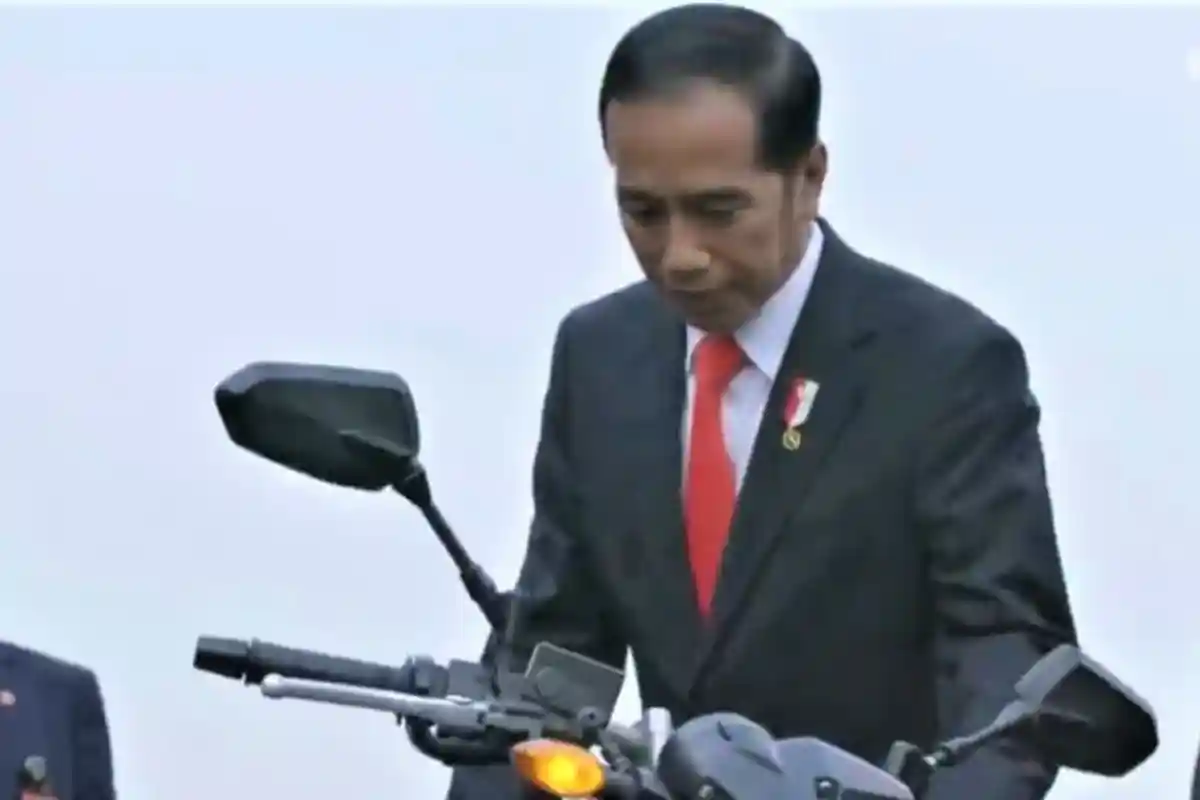 Ini Video Jokowi Naik Motor Gede di Opening Ceremony Asian Games 2018, Bocah SD Sampai Melongo