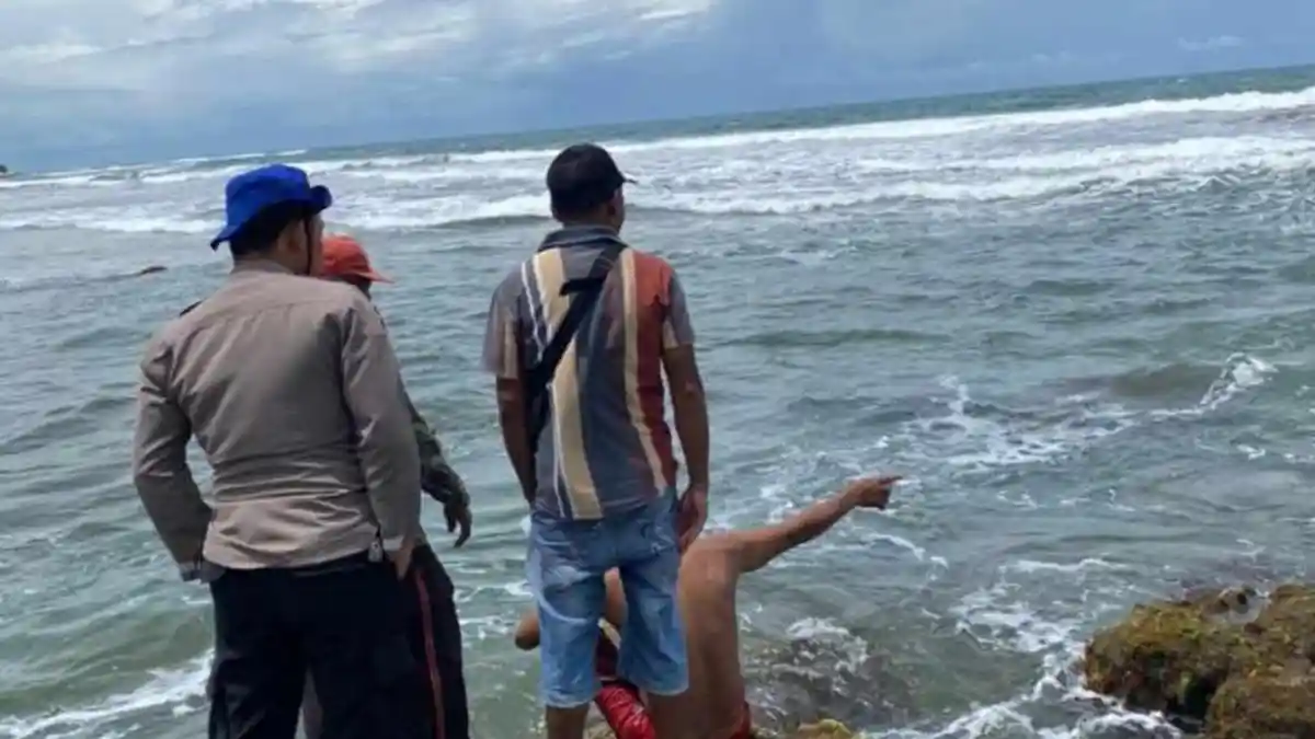 UPDATE Wisatawan yang Hilang di Pantai Manalusu Garut Ternyata Seorang Santri, Ini Kata Saksi