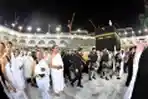 Jokowi Laksanakan Ibadah Umroh dalam Masa Tenang Kampanye
