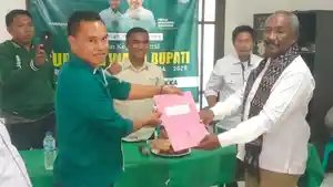 LAMARAN-KETUA-DPC-GERINDRA.jpg