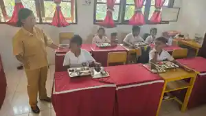 Makan-Siang-gratis-Ambon.jpg