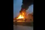 BREAKING NEWS: Truk Tangki BBM Terbakar di KM 185 Tol Cipali Cirebon, Jalur Jakarta-Jawa Lumpuh