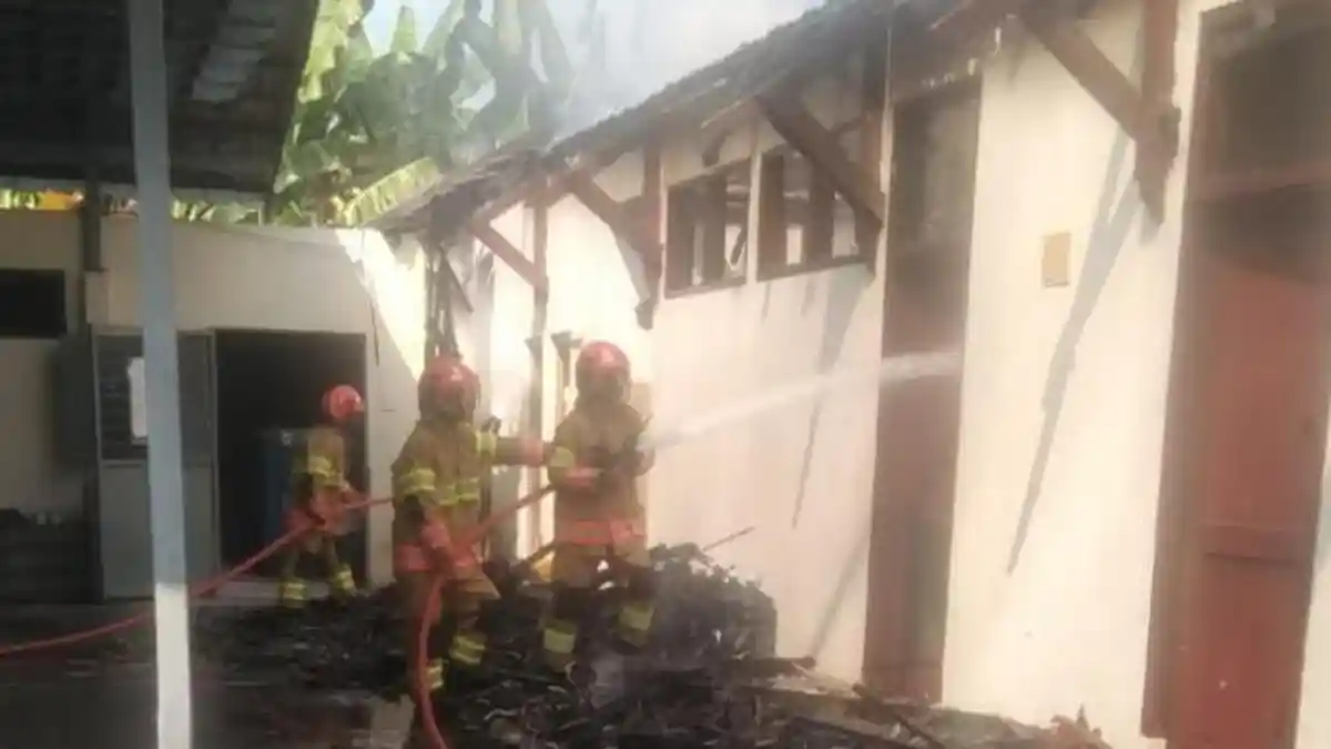Gudang Kantor BTPN Bojonegoro Terbakar, Penyebabnya Belum Diketahui