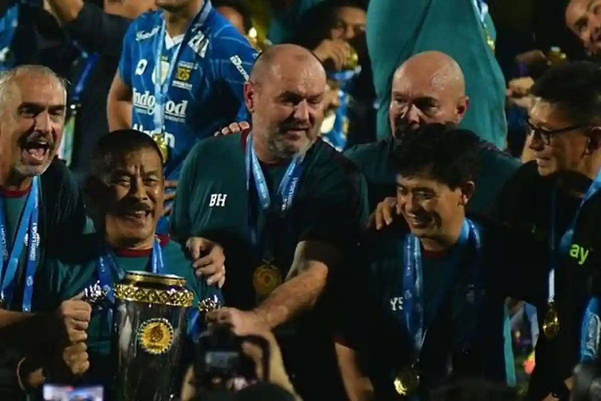 Bojan Hodak Pelatih Tangan Dingin Persib Si Pengoleksi 8 Trofi Juara, Ini Statistik Topnya di Liga 1