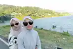 BENDUNGAN-PAMMUKULU-Pengunjung-menikmati-wahana-mobil-ATV.jpg