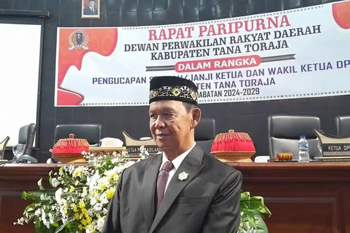 Resmi Dilantik Ketua DPRD Tana Toraja 2024-2029, Kendek Rante Tegaskan Benahi Tata Tertib