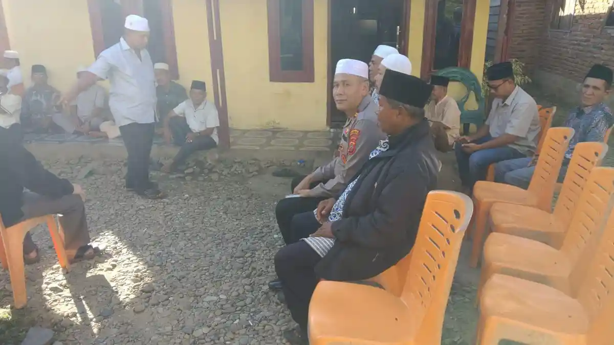 Hadir di Tengah Duka: Sat Binmas Polres Palas dan Bhabinkamtibmas Melayat dan Sambang ke Rumah Warga