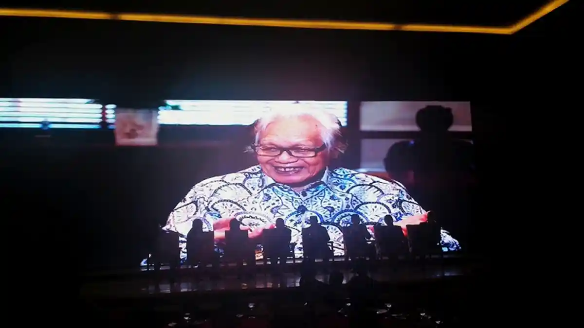 Jakob Oetama Raih Penghargaan dari Tahir Foundation