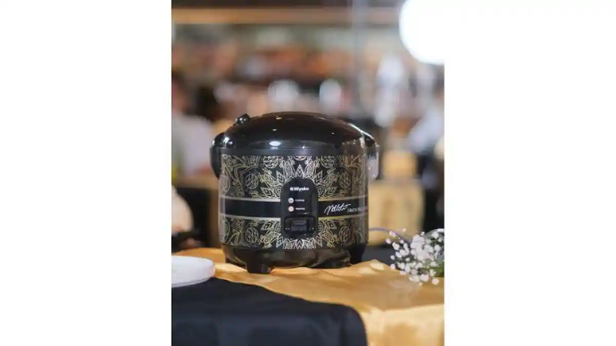 Miyako Perkenalkan Rice Cooker Limited Edition Bertanda Tangan Nikita Willy