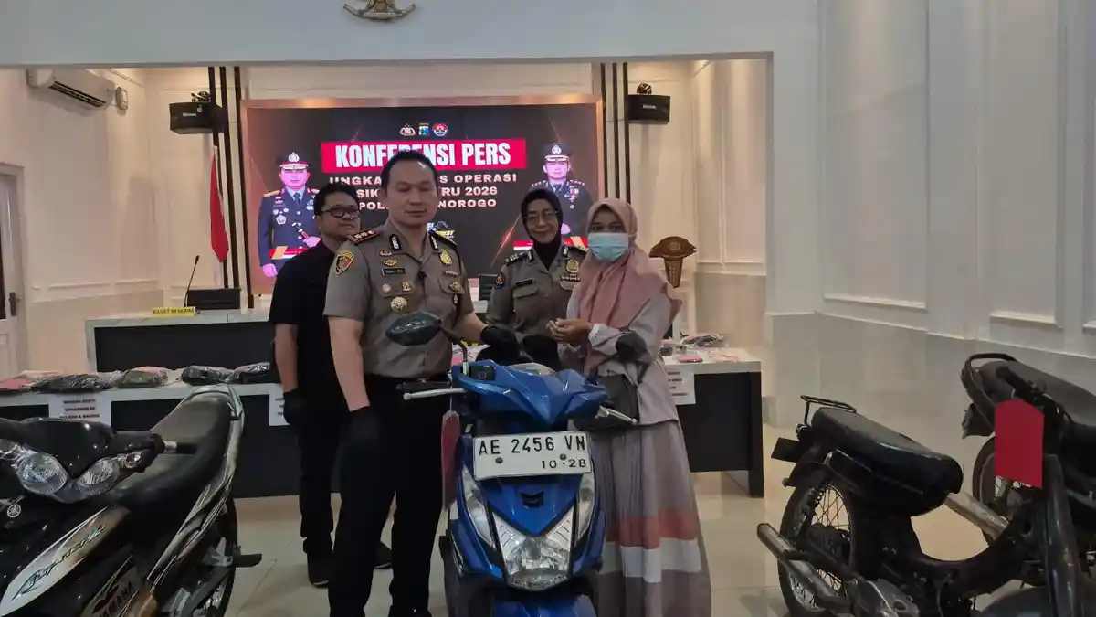 Pria Pura-pura Tolong Korban Kecelakaan di Ponorogo, Malah Bawa Kabur Motor ke Kediri