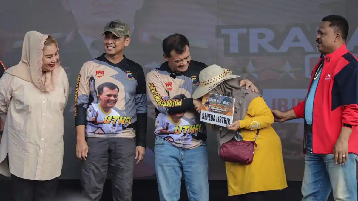 Bakti Sosial di Meteseh Semarang, Irjen Pol Ahmad Luthfi Disebut sebagai Pemimpin Luar Biasa