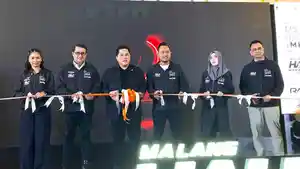 Menpora-Erick-Thohir-secara-simbolis-meluncurkan-ajang-Malang-Half-Marathon-2026.jpg