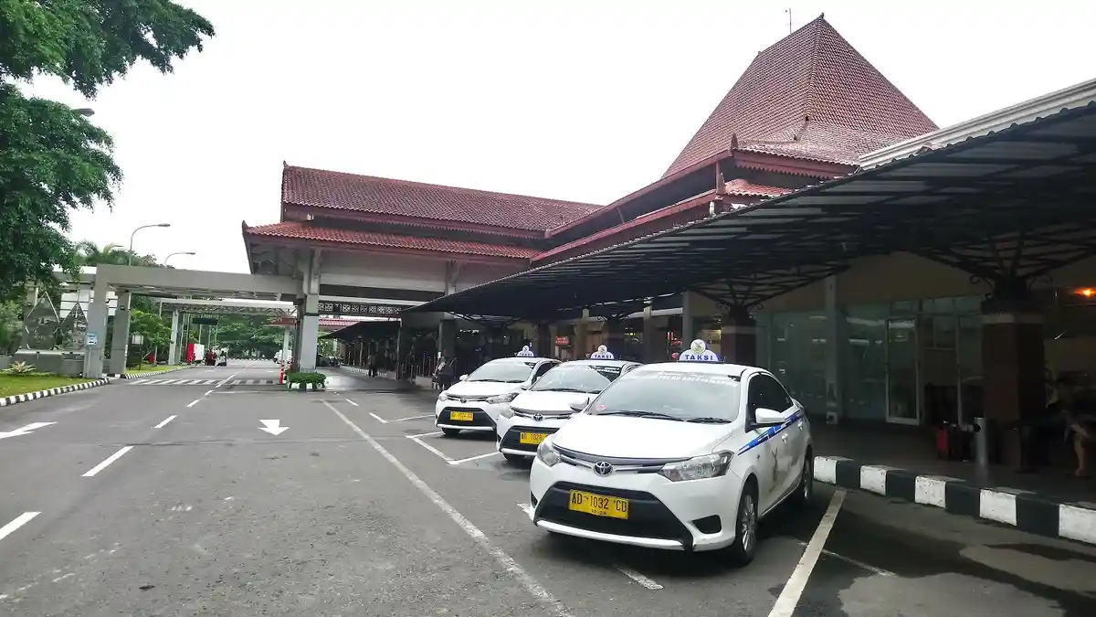 Hujan Lebat, Bandara Internasional Adi Soemarmo Solo Ditutup Sementara