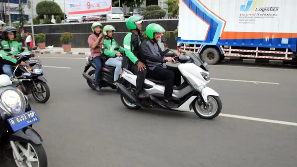 Djarot akan Bantu Ojek Konvensional Agar Bisa Setara Ojek Online