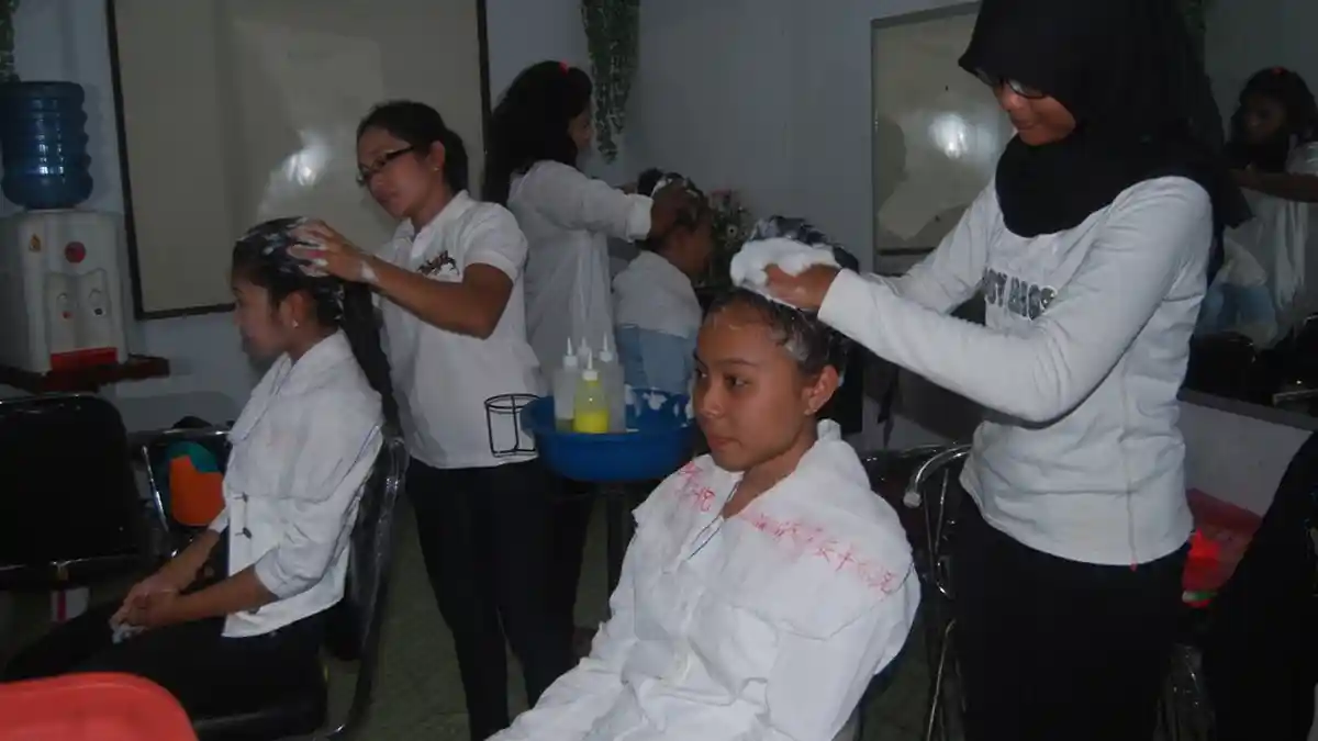 Materi Belajar Ekonomi Kelas11: Kesempatan Kerja, Tenaga Kerja, dan Angkatan Kerja