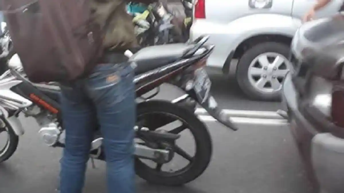 Rantai Motor Lepas, Bikin Kecelakaan Karambol 5 Kendaraan Sekaligus