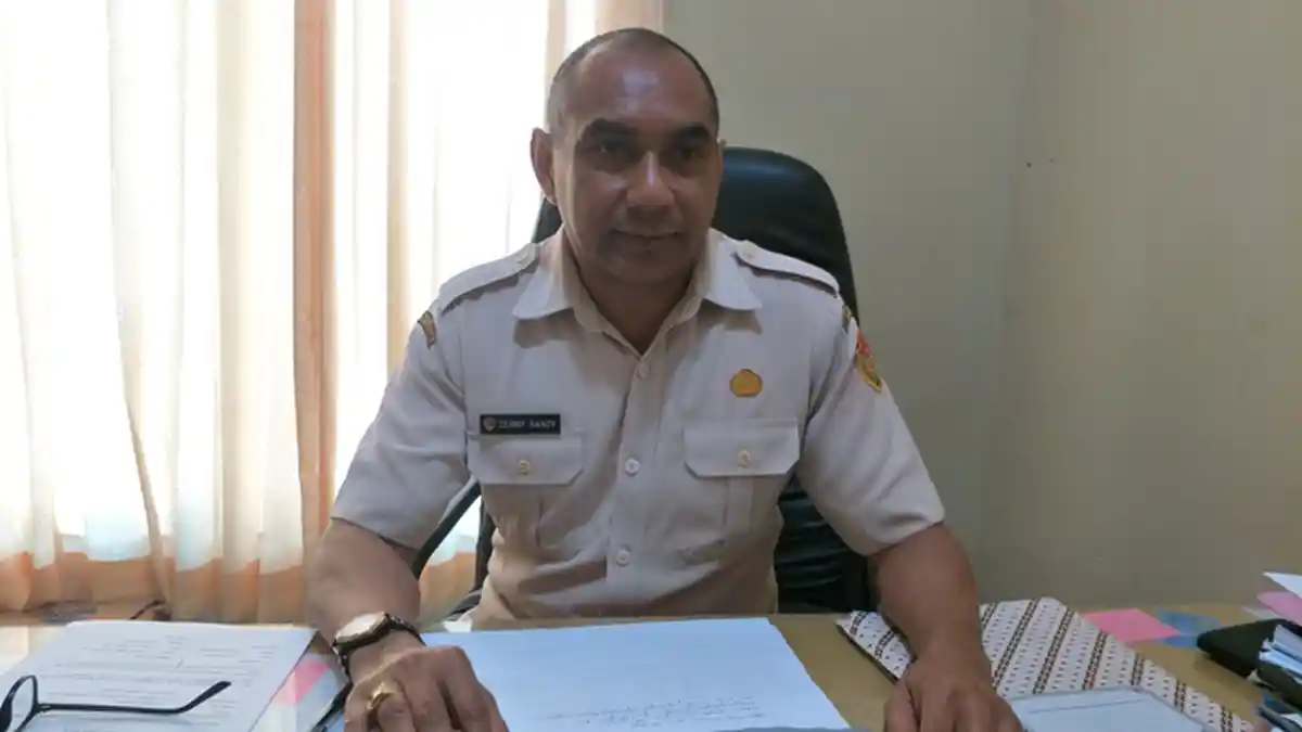 Dua Hari UPT PAD Sumba Timur Diserbu Masyarakat, Untuk Apa? Ini Penjelasan Denny Sandy