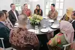 Khofifah-Indar-Parawansa-dan-Mohamad-Yasin-bin-Abdullah.jpg