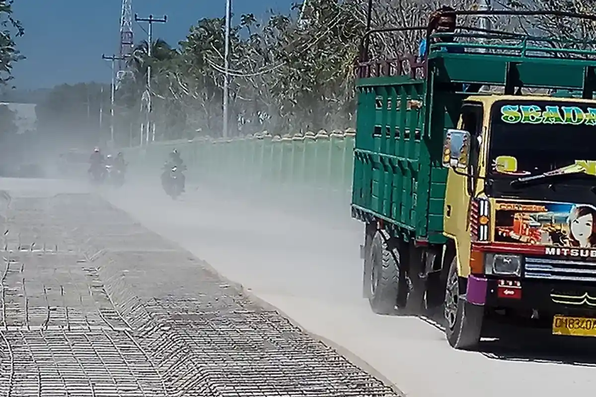 Sebaiknya Gunakan Masker Saat Melalui Jalan Thamrin