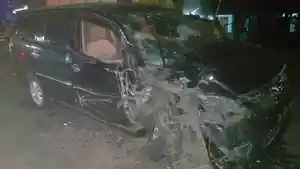 Kondisi-kendaraan-yang-terlibat-kecelakaan-juga-di-Jalan-Lintas-Kinali-fs.jpg