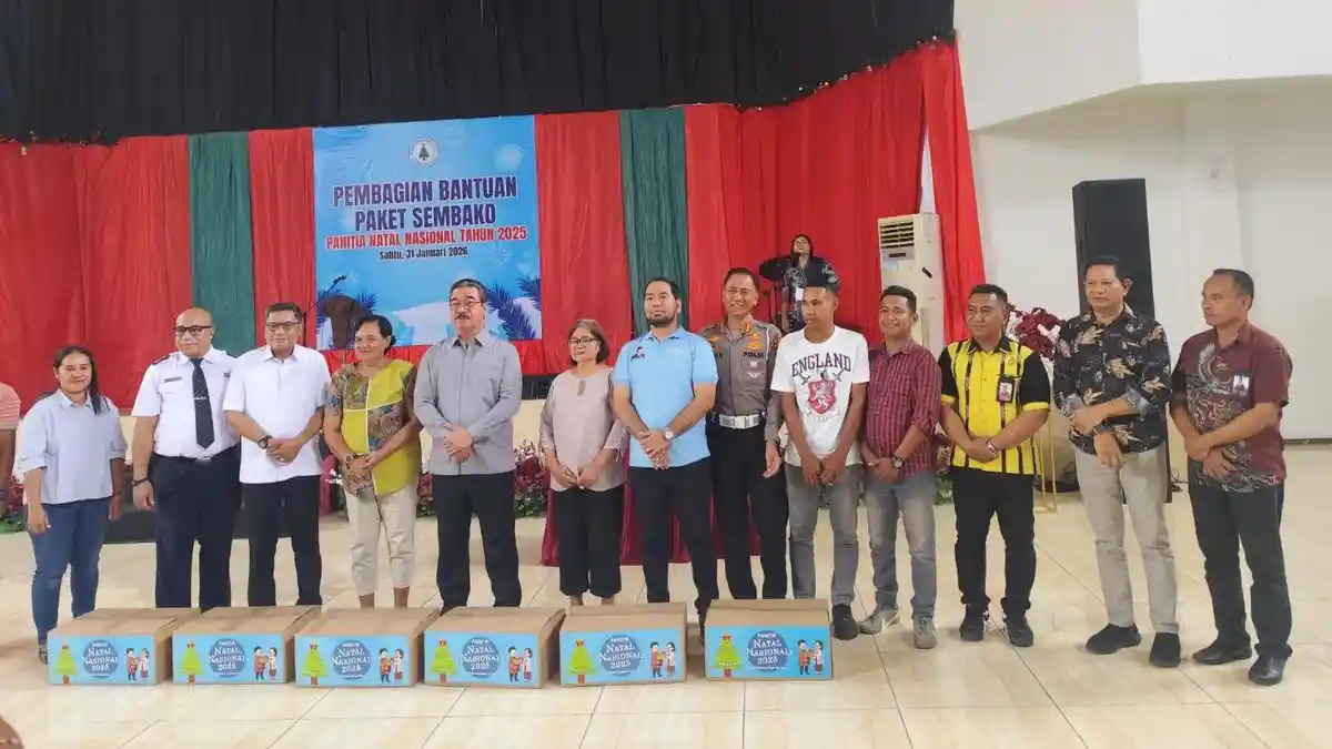 Panitia Natal Nasional Bagi 2.000 Sembako di Kota Ambon, Ini Kata Gubernur